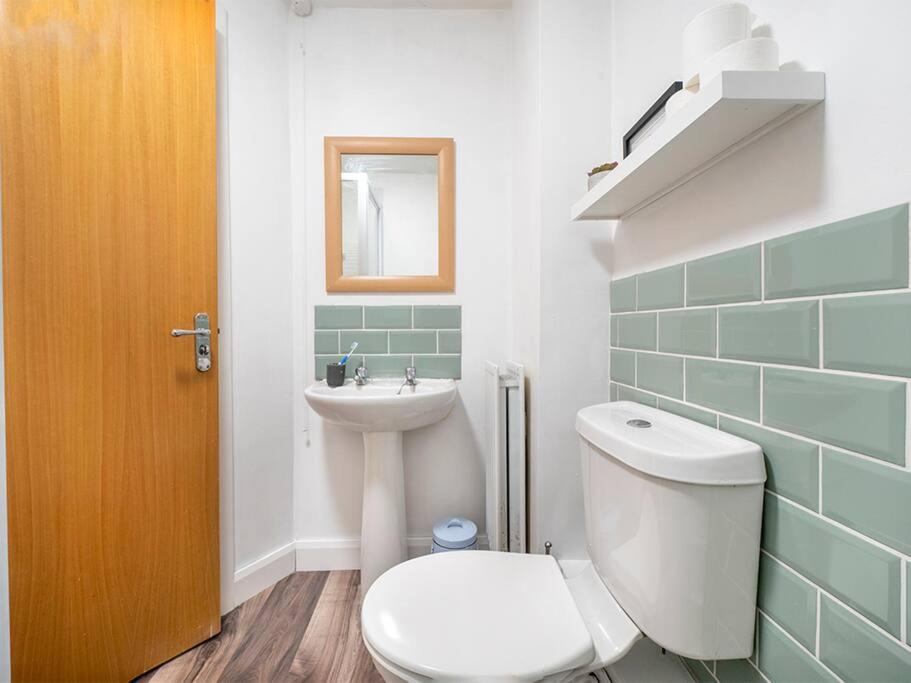Lovely 2 Bedroom Apt At Ormeau Park W/ Free Parking Belfast Bagian luar foto